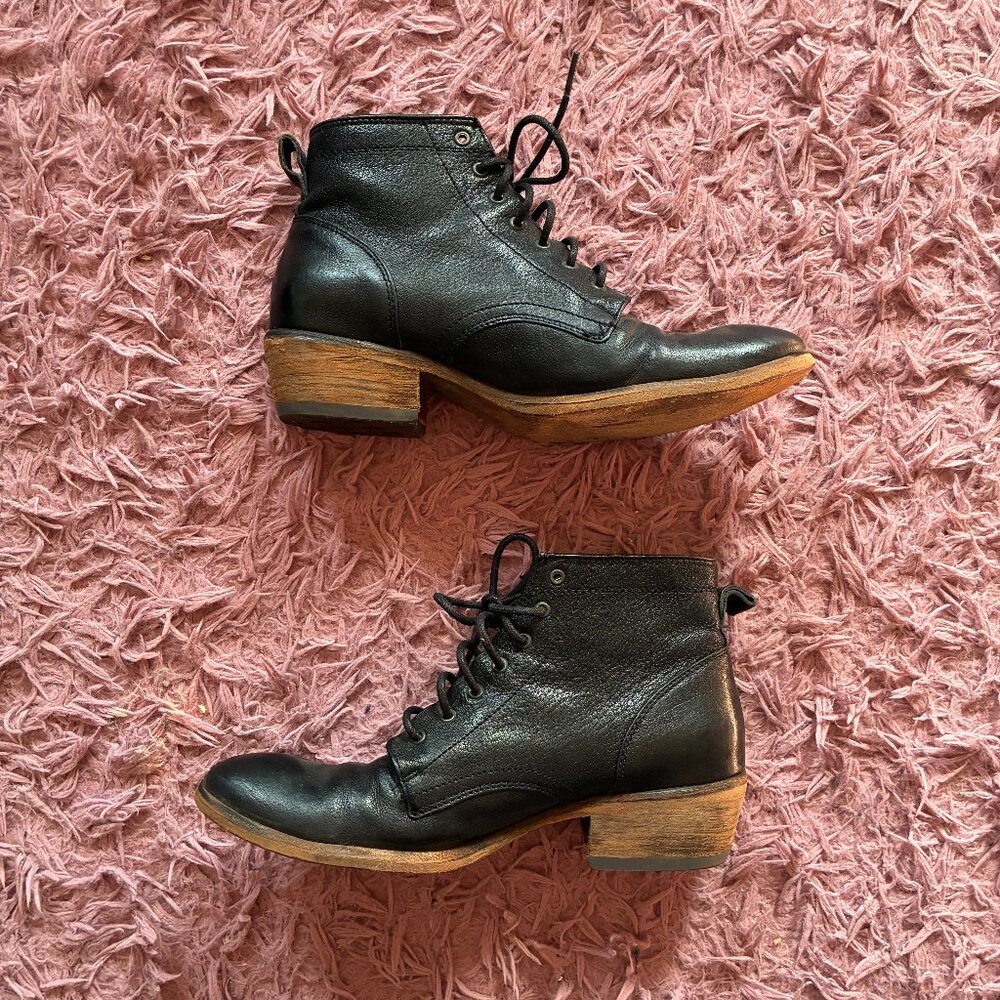 ❗️SOLD❗️Frye Carson Shortie Black Leather Lace-Up Ankle Oxford Booties Size 8